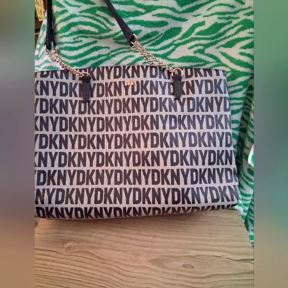 DKNY Black & TAN Logo Tote/Purse NEW